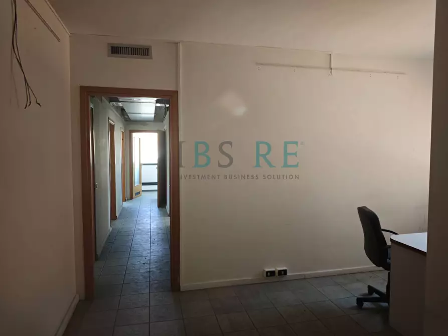Immagine 20 di Ufficio in vendita  in Via Grazia Deledda a Roma