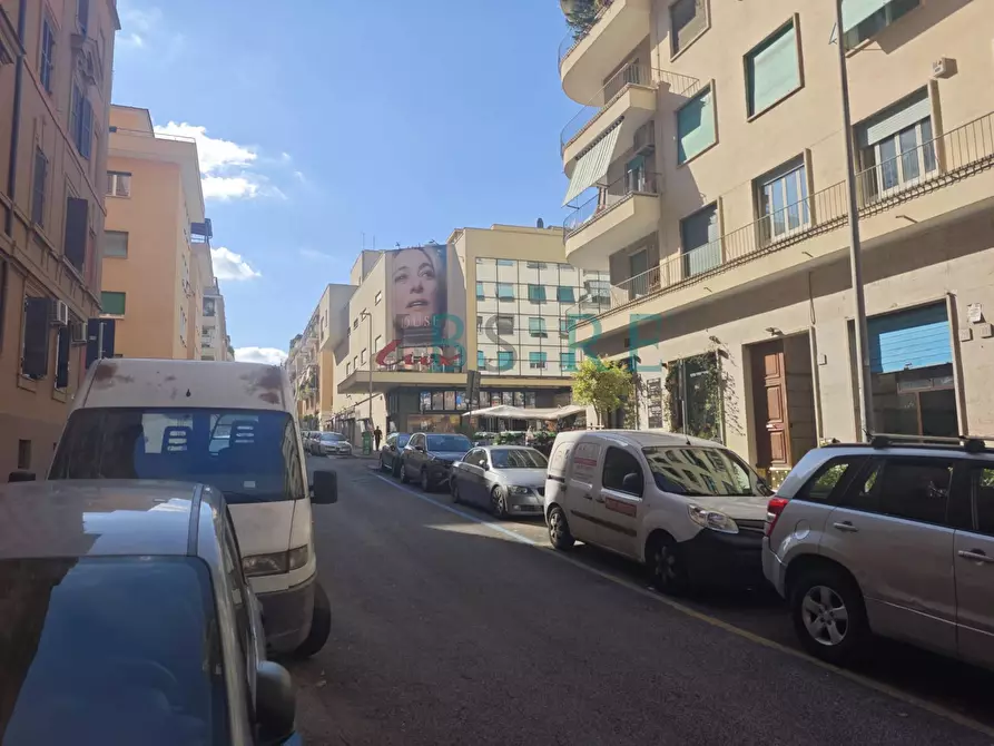 Immagine 3 di Appartamento in vendita  in Via Lago Di Lesina a Roma