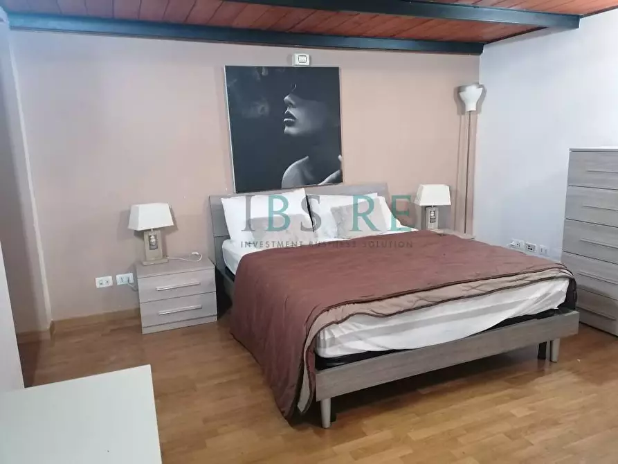 Immagine 17 di Appartamento in affitto  in Via Lucrezio Caro a Roma