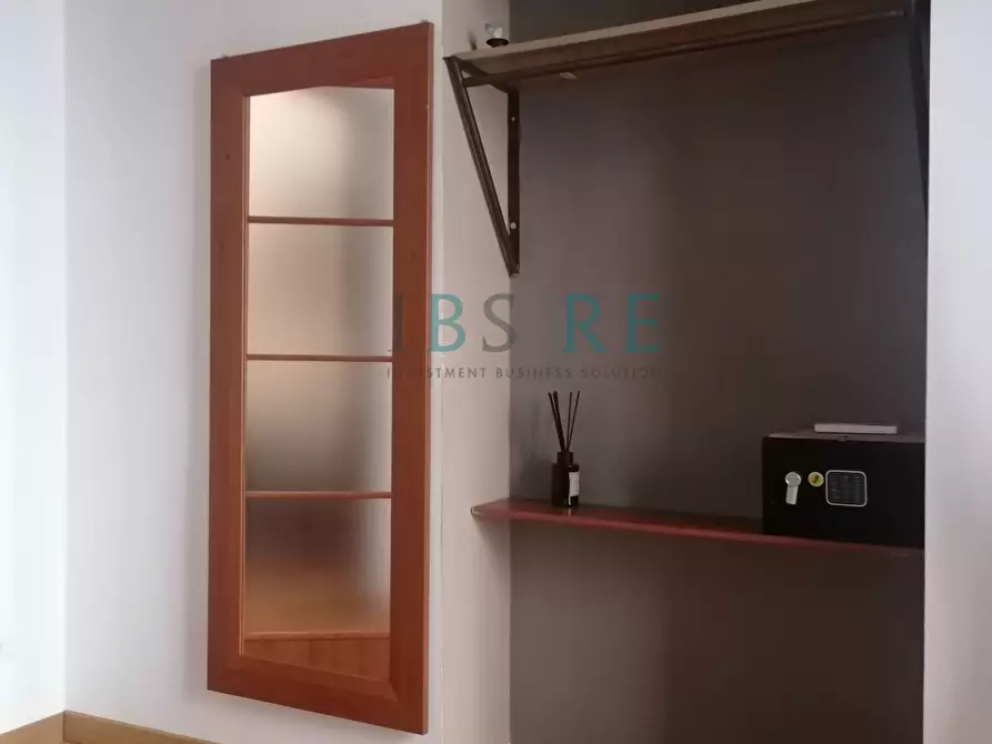 Immagine 23 di Appartamento in affitto  in Via Lucrezio Caro a Roma