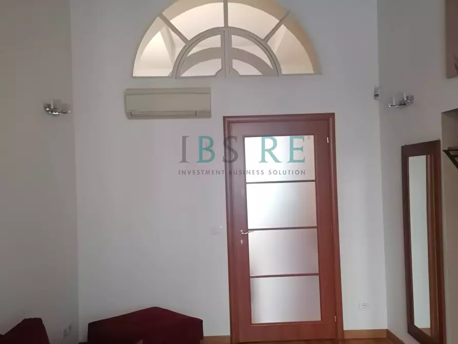 Immagine 8 di Appartamento in affitto  in Via Lucrezio Caro a Roma