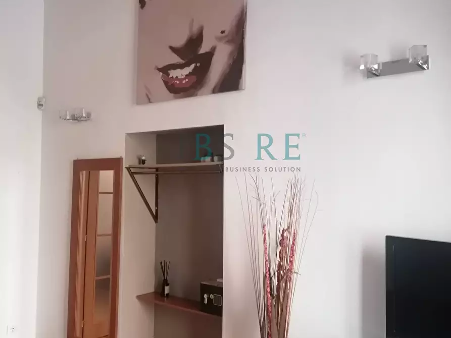 Immagine 7 di Appartamento in affitto  in Via Lucrezio Caro a Roma