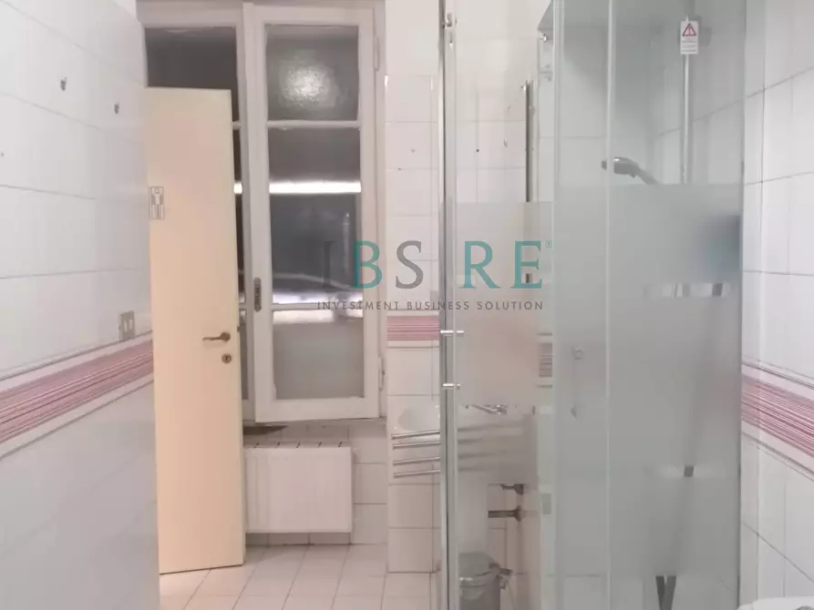 Immagine 11 di Appartamento in affitto  in piazza Mancini a Roma