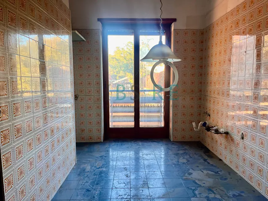 Immagine 6 di Appartamento in vendita  in Via Simone Martini a Roma