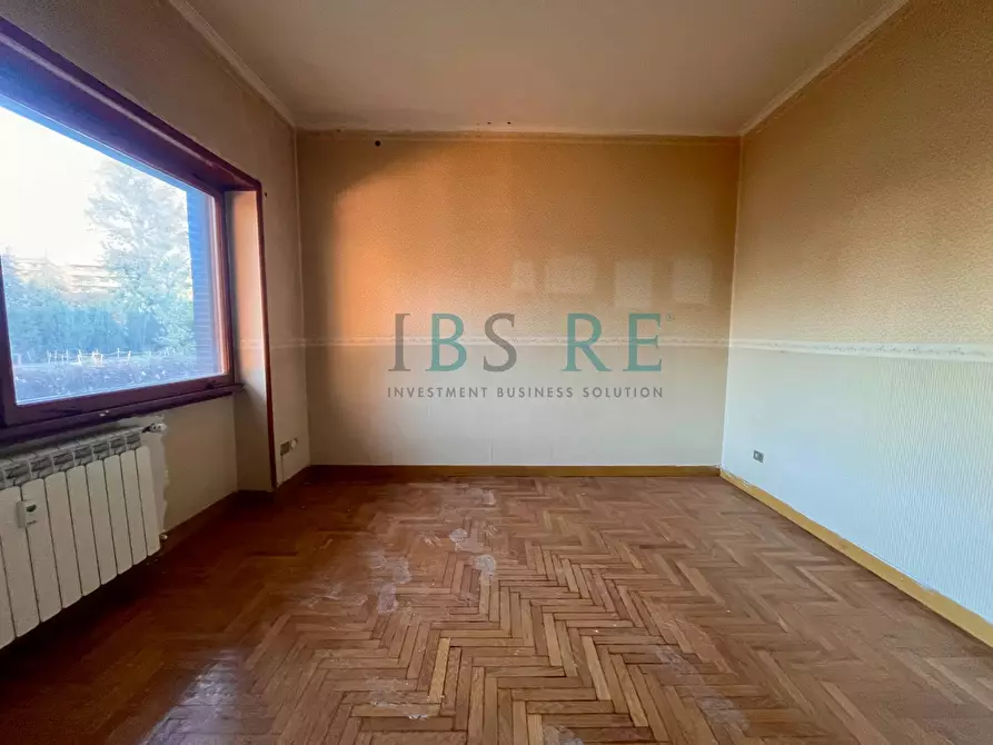 Immagine 8 di Appartamento in vendita  in Via Simone Martini a Roma