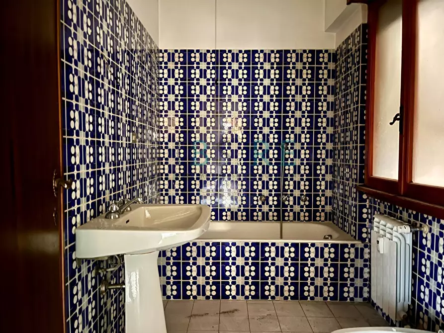 Immagine 11 di Appartamento in vendita  in Via Simone Martini a Roma