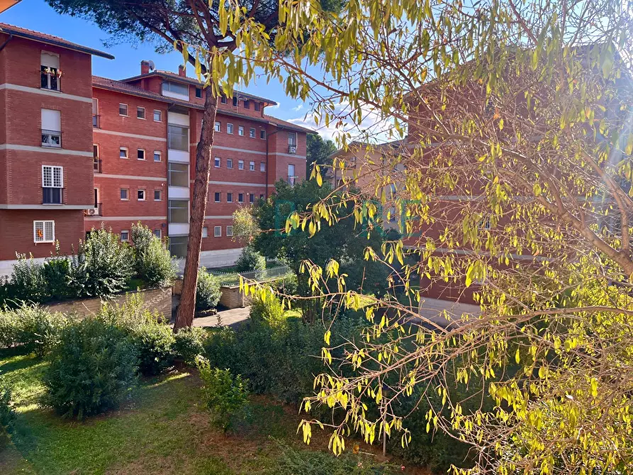 Immagine 5 di Appartamento in vendita  in Via Angiolo Cabrini a Roma