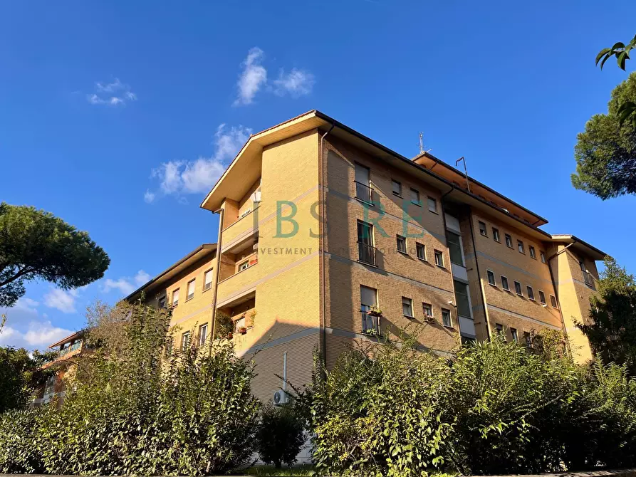 Immagine 1 di Appartamento in vendita  in Via Angiolo Cabrini a Roma