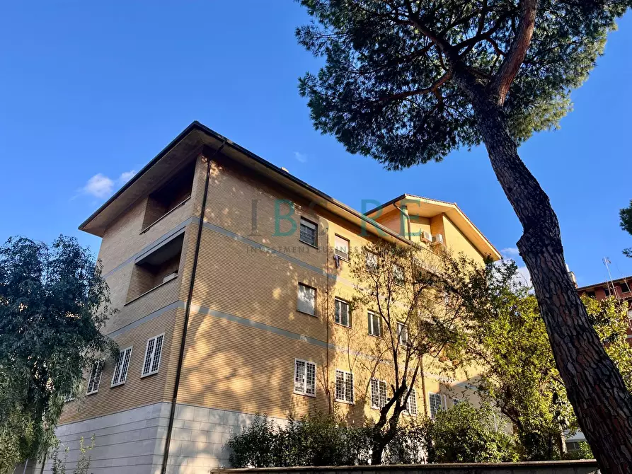 Immagine 9 di Appartamento in vendita  in Via Angiolo Cabrini a Roma