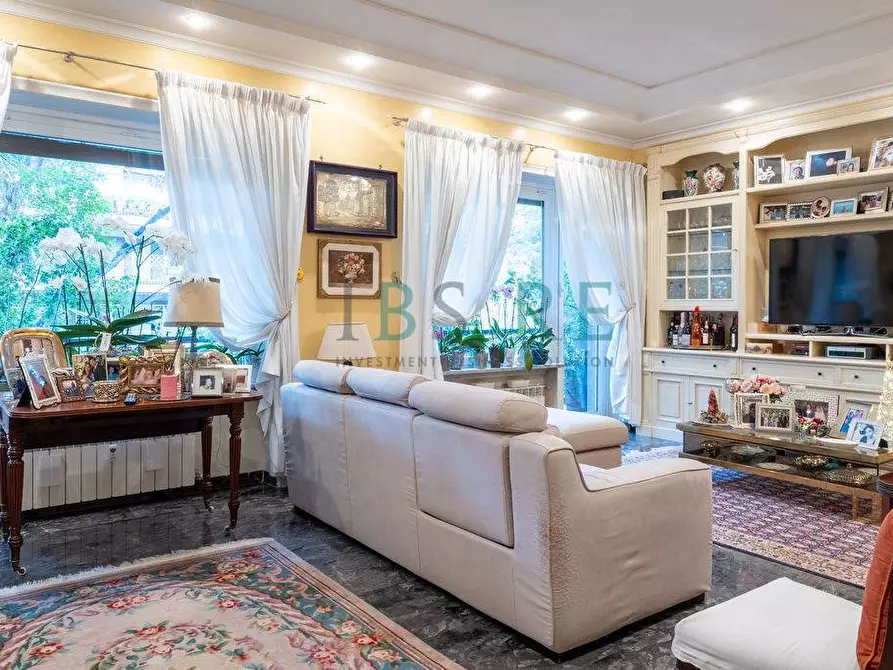 Immagine 5 di Appartamento in vendita  in Via di San Godenzo a Roma