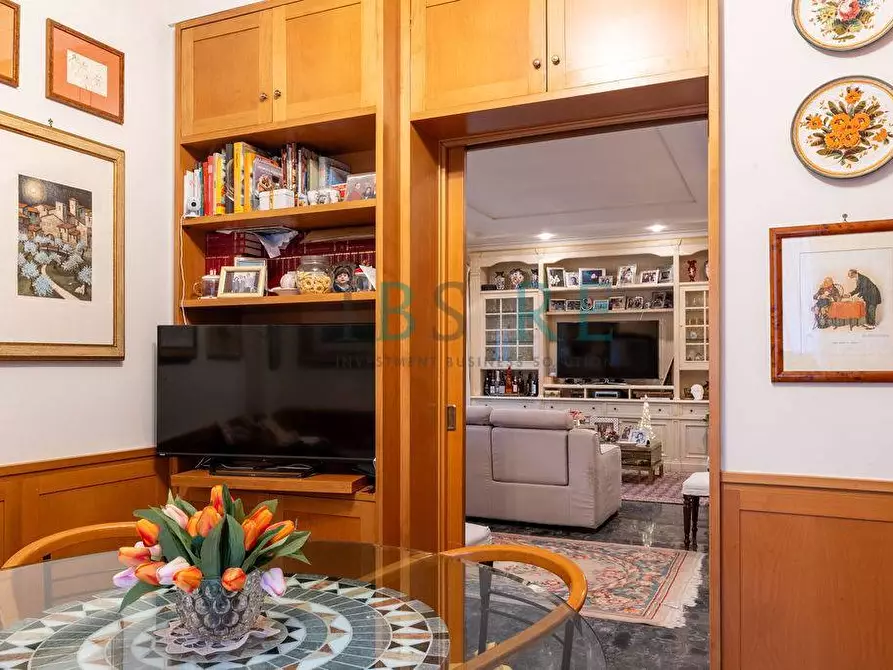 Immagine 4 di Appartamento in vendita  in Via di San Godenzo a Roma