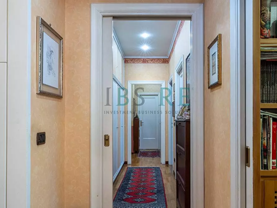 Immagine 11 di Appartamento in vendita  in Via di San Godenzo a Roma