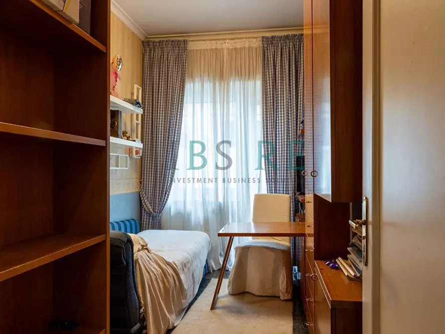 Immagine 13 di Appartamento in vendita  in Via di San Godenzo a Roma