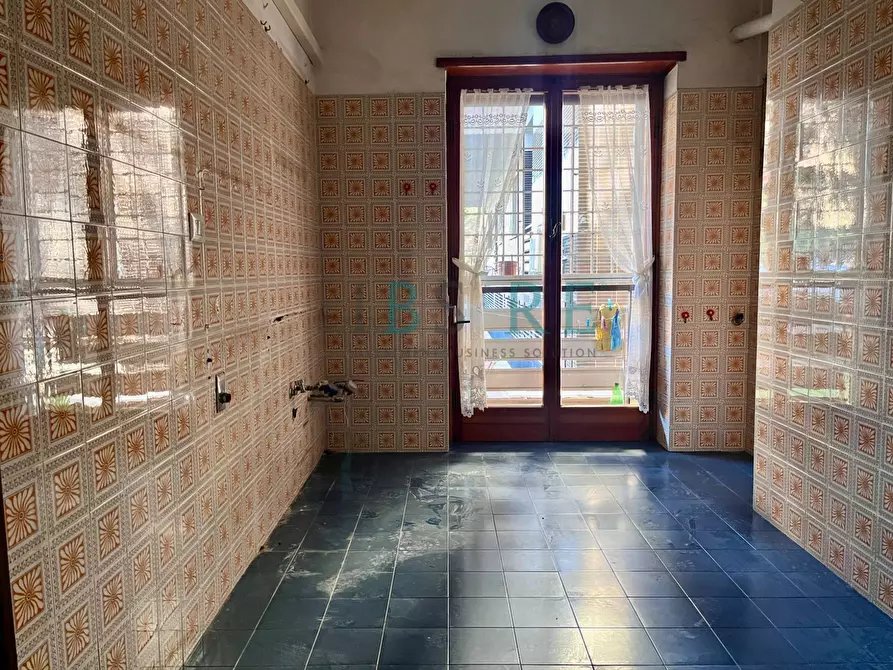 Immagine 13 di Appartamento in vendita  in Via Simone Martini a Roma