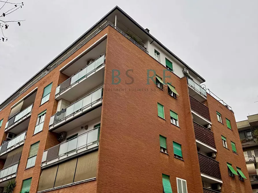 Immagine 11 di Appartamento in vendita  in Via Arturo Graf a Roma