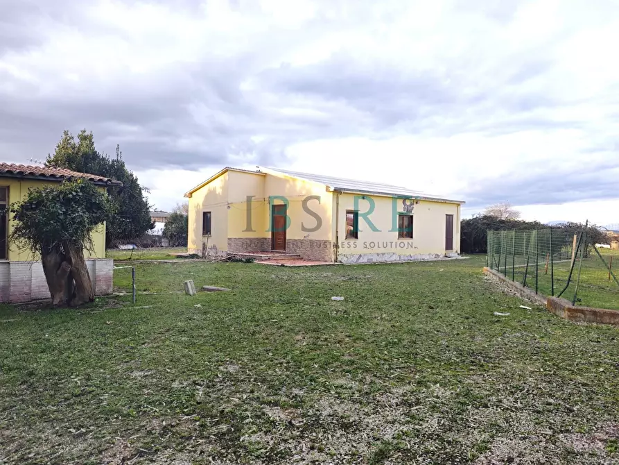 Immagine 5 di Locale commerciale in vendita  in VIA TRAVERSA PONTE DEL GRILLO 53 a Canale Monterano