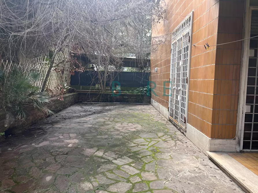 Immagine 5 di Appartamento in vendita  in Via Canton a Roma