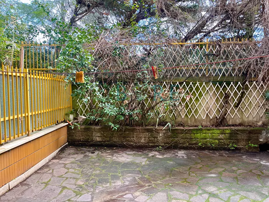 Immagine 7 di Appartamento in vendita  in Via Canton a Roma