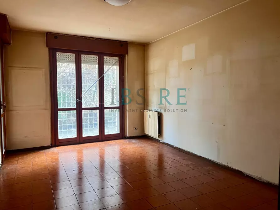 Immagine 3 di Appartamento in vendita  in Via Canton a Roma