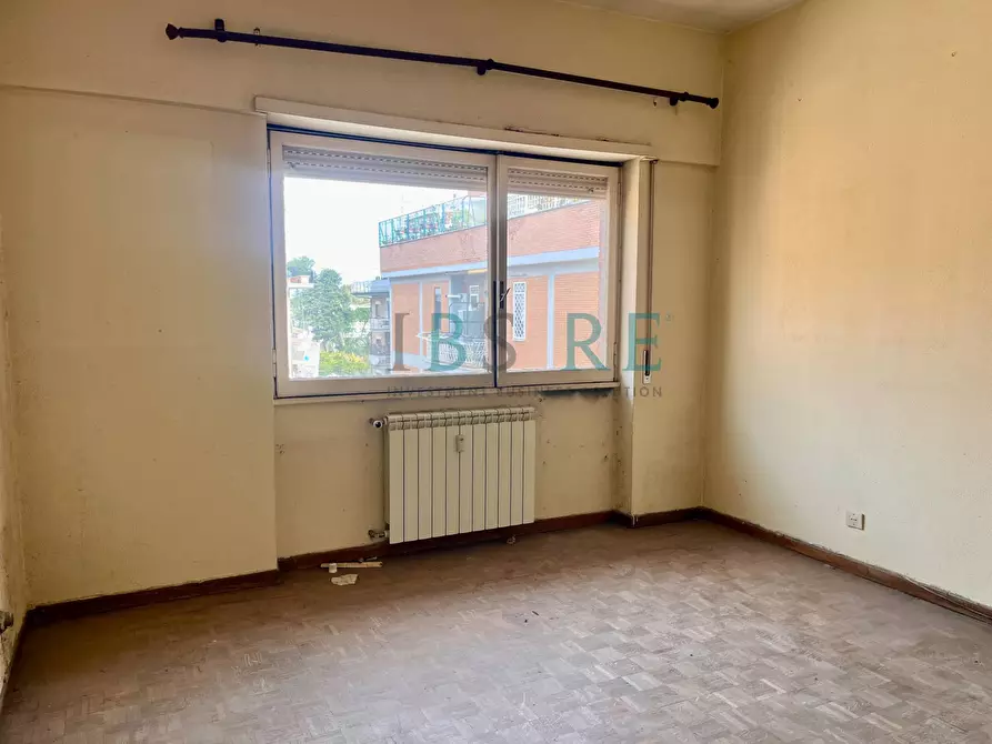 Immagine 10 di Appartamento in vendita  in Via Dei Della Bitta a Roma