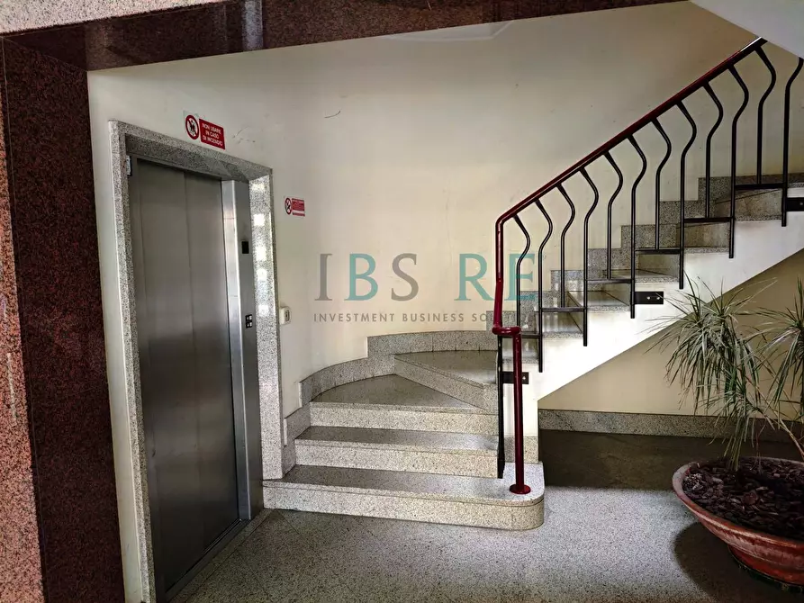 Immagine 18 di Ufficio in vendita  in Via Cesare Pavese a Roma