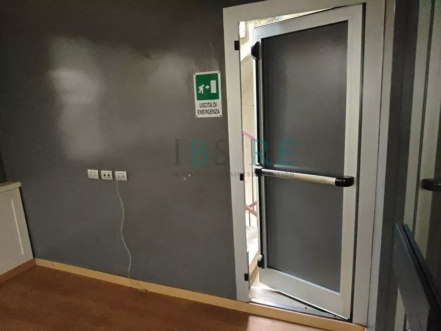 Immagine 16 di Ufficio in vendita  in Via Cesare Pavese a Roma