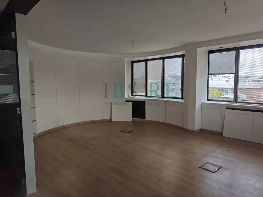Immagine 4 di Ufficio in vendita  in Via Cesare Pavese a Roma