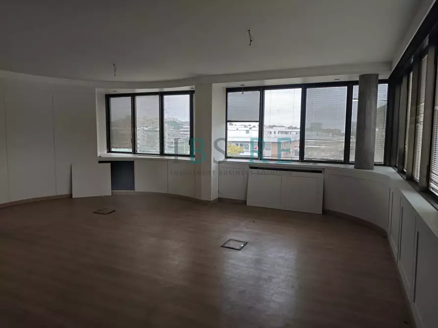 Immagine 5 di Ufficio in vendita  in Via Cesare Pavese a Roma