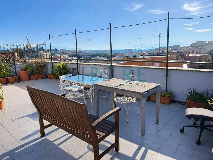 Immagine 2 di Attico in vendita  in Via Soratte a Roma