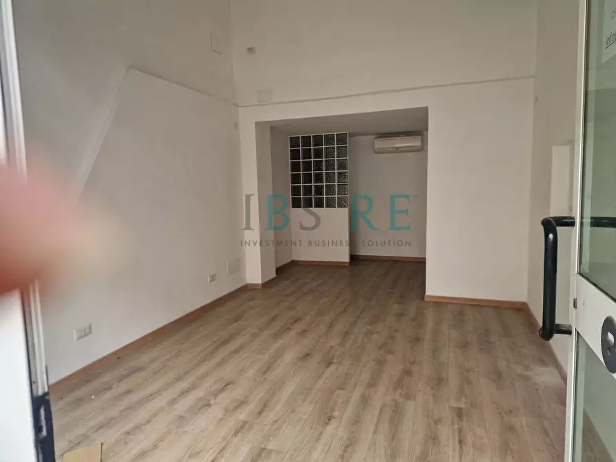 Immagine 3 di Locale commerciale in affitto  in via nomentana 332 a Roma