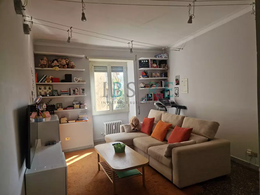 Immagine 1 di Appartamento in vendita  in Via Luca Signorelli a Roma