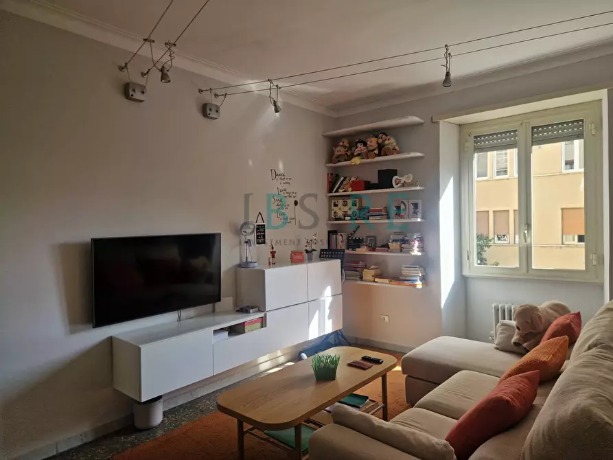 Immagine 2 di Appartamento in vendita  in Via Luca Signorelli a Roma