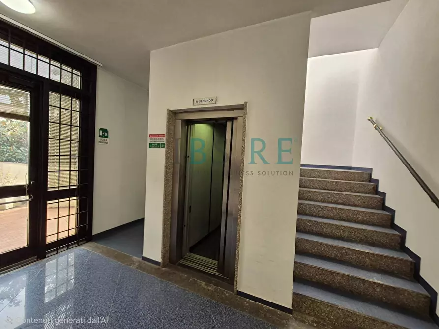 Immagine 4 di Palazzo in vendita  in Via dell'Imbrecciato 121 a Roma