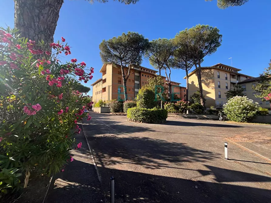 Immagine 13 di Appartamento in vendita  in Via Angiolo Cabrini a Roma
