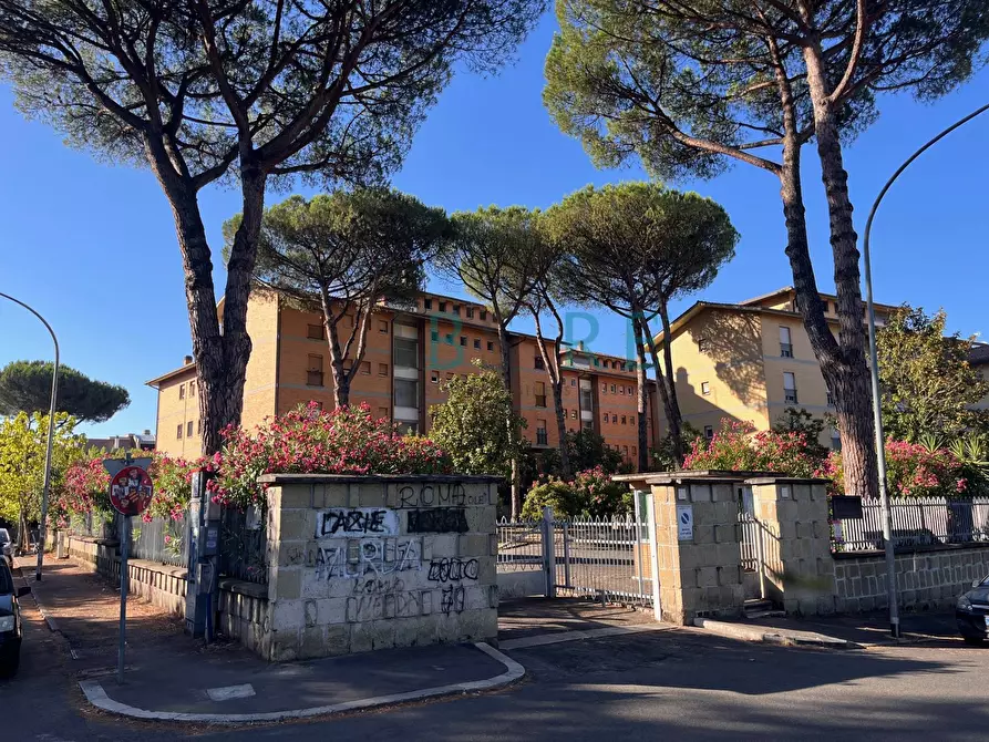 Immagine 2 di Appartamento in vendita  in Via Angiolo Cabrini a Roma