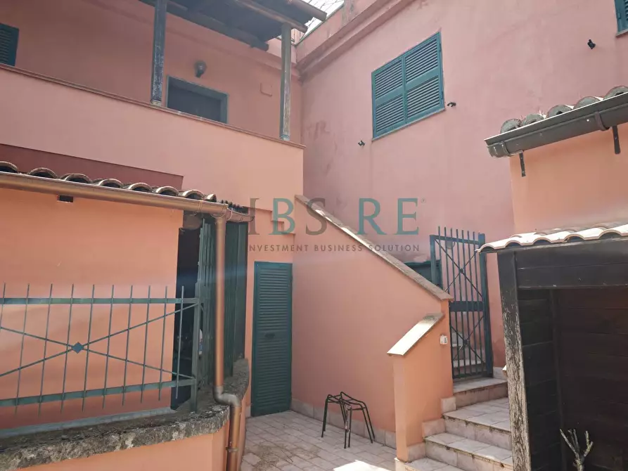 Immagine 18 di Appartamento in vendita  in Vicolo Silvestri a Roma