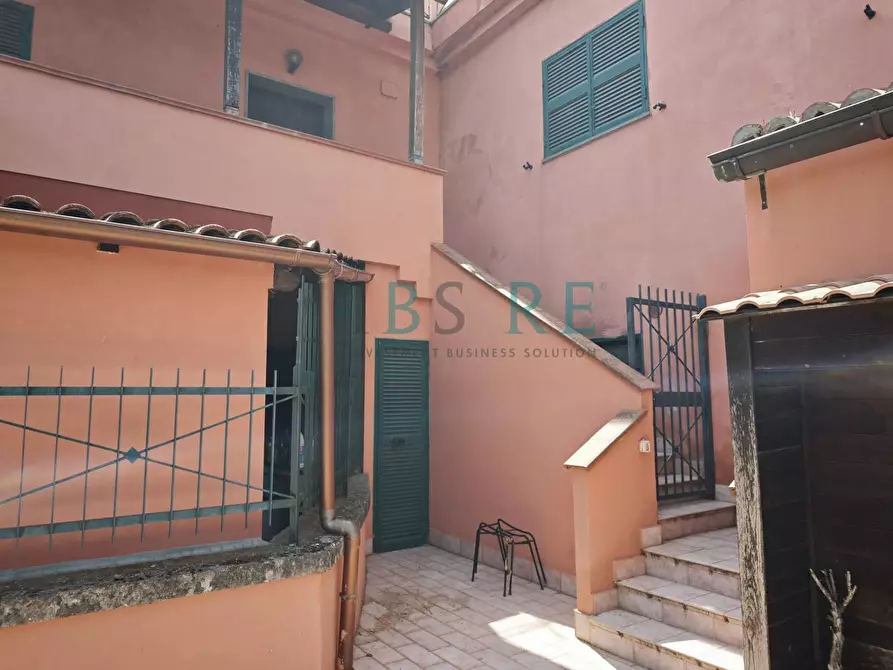 Immagine 19 di Appartamento in vendita  in Vicolo Silvestri a Roma