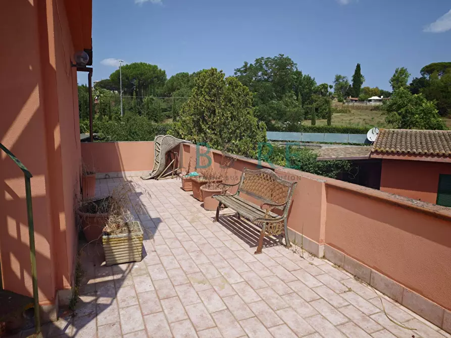 Immagine 26 di Appartamento in vendita  in Vicolo Silvestri a Roma