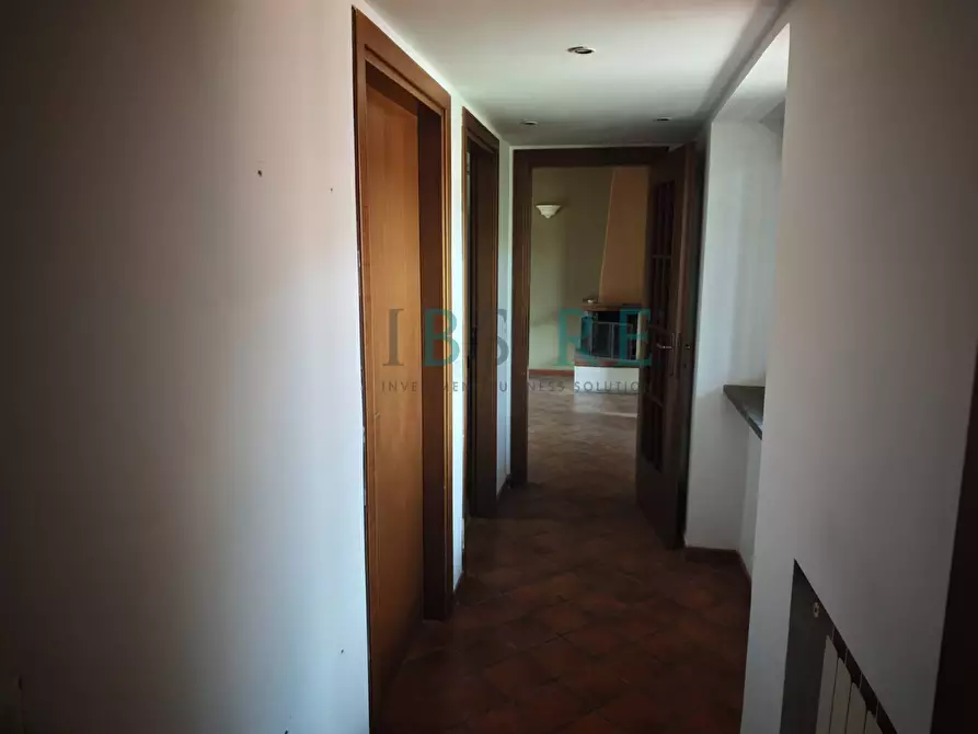 Immagine 28 di Appartamento in vendita  in Vicolo Silvestri a Roma