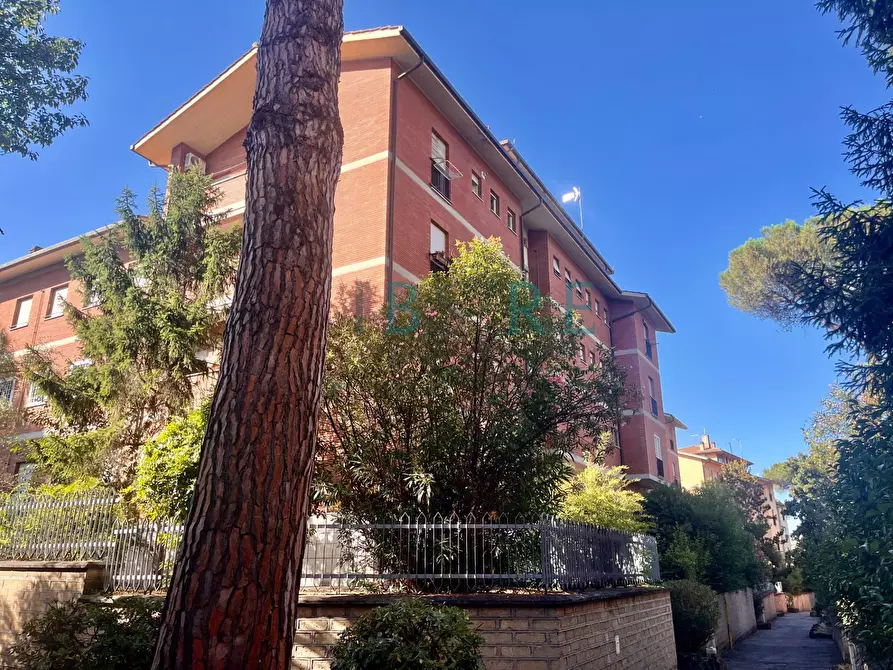 Immagine 2 di Appartamento in vendita  in Via Angiolo Cabrini a Roma