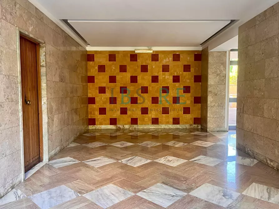 Immagine 3 di Appartamento in vendita  in Via Angiolo Cabrini a Roma