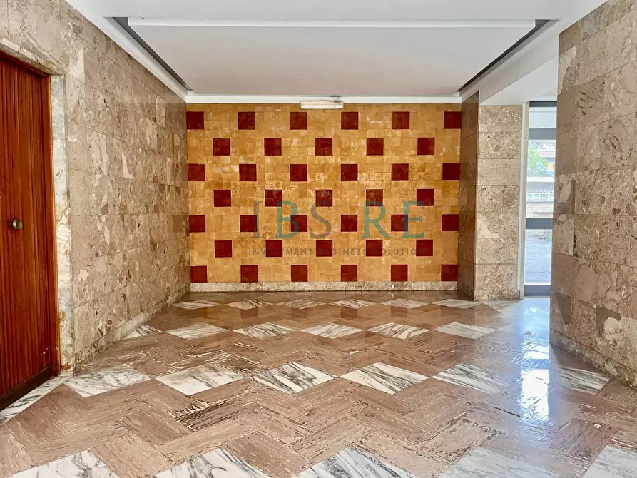 Immagine 4 di Appartamento in vendita  in Via Angiolo Cabrini a Roma