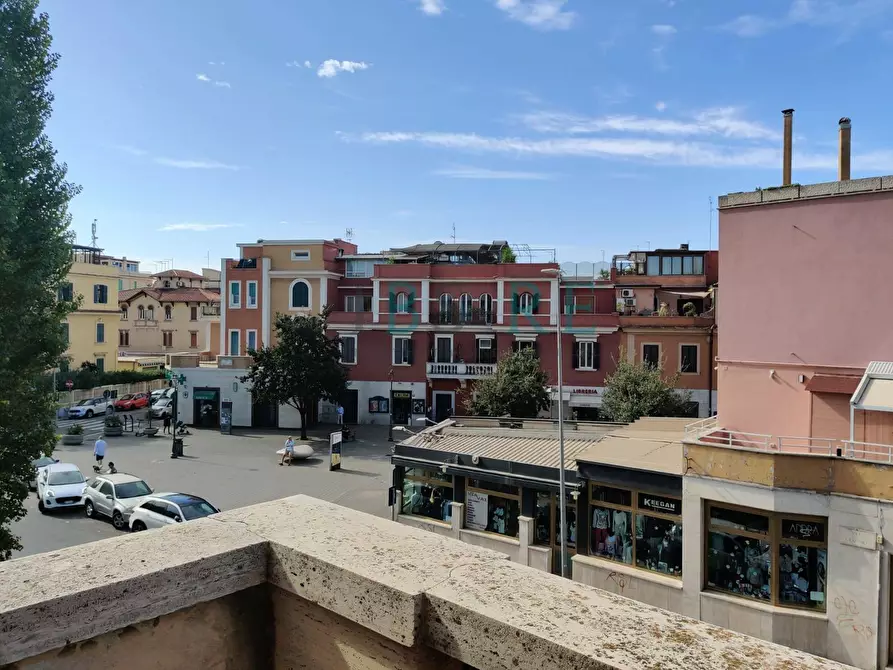 Immagine 2 di Palazzo in vendita  in via Claudio a Roma