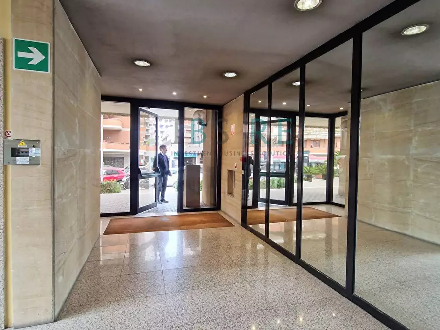 Immagine 3 di Ufficio in vendita  in Via Benedetto Croce 6 a Roma