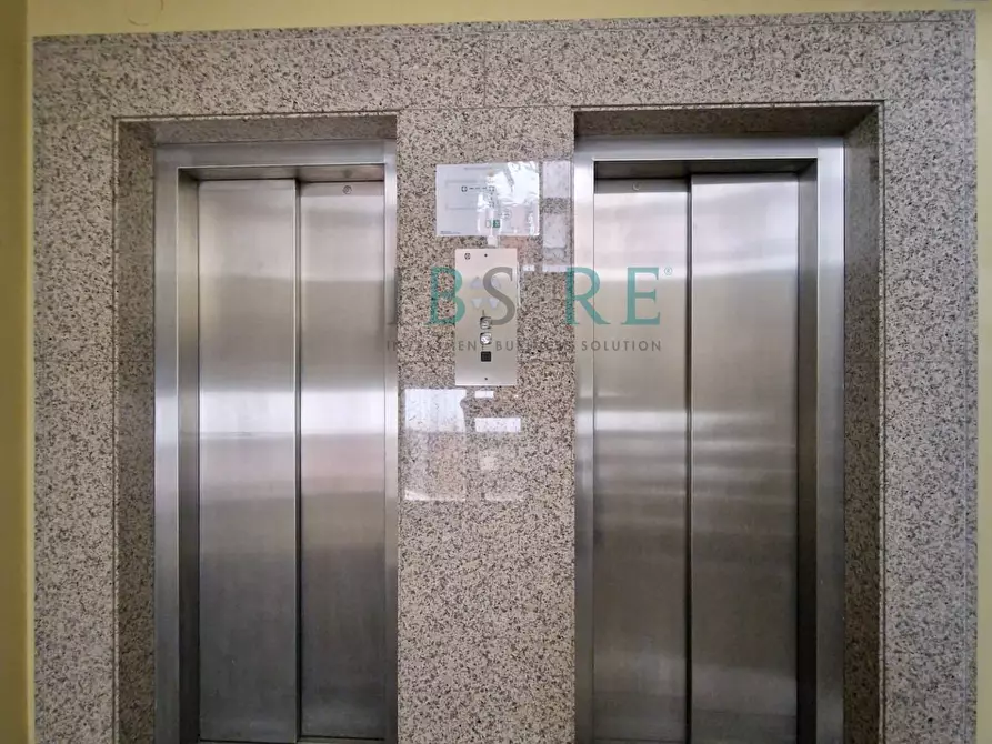 Immagine 4 di Ufficio in vendita  in Via Benedetto Croce 6 a Roma