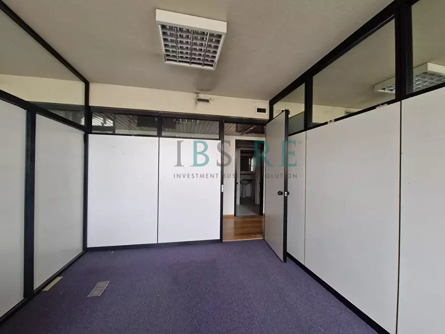 Immagine 12 di Ufficio in vendita  in Via Benedetto Croce 6 a Roma