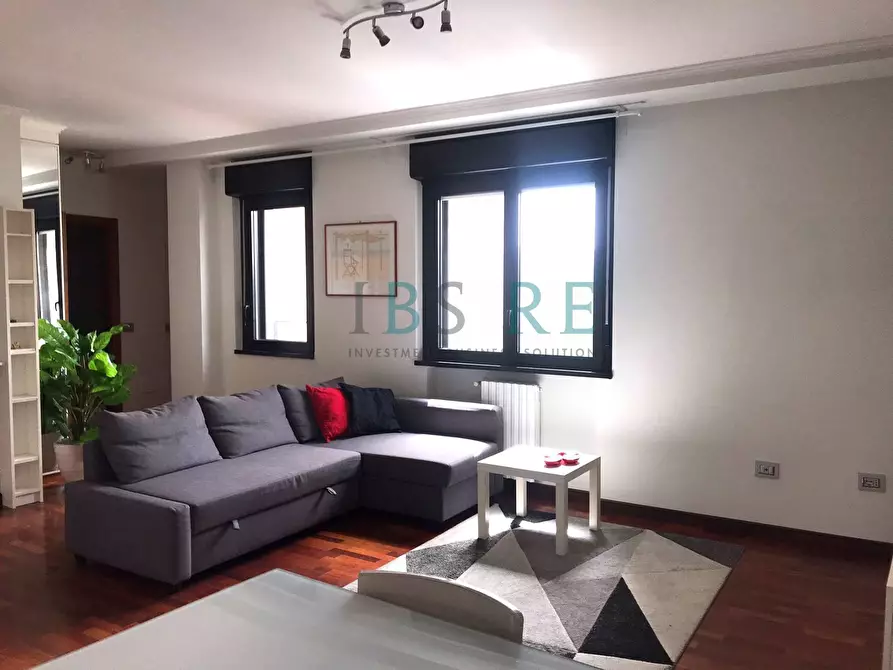 Immagine 1 di Appartamento in vendita  in Via Andrea Solario a Roma