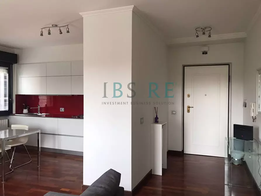 Immagine 5 di Appartamento in vendita  in Via Andrea Solario a Roma