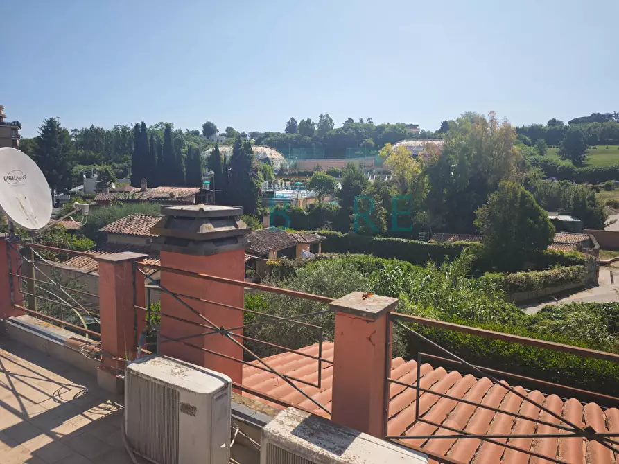 Immagine 14 di Appartamento in vendita  in Vicolo Silvestri a Roma