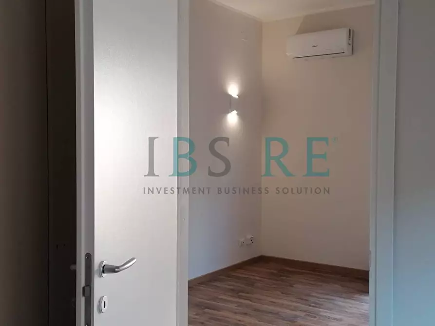 Immagine 10 di Appartamento in affitto  in via gradoli 96 a Roma